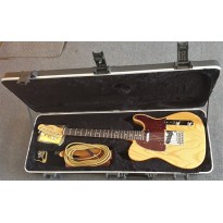 Fender USA Standard Telecaster + flight case